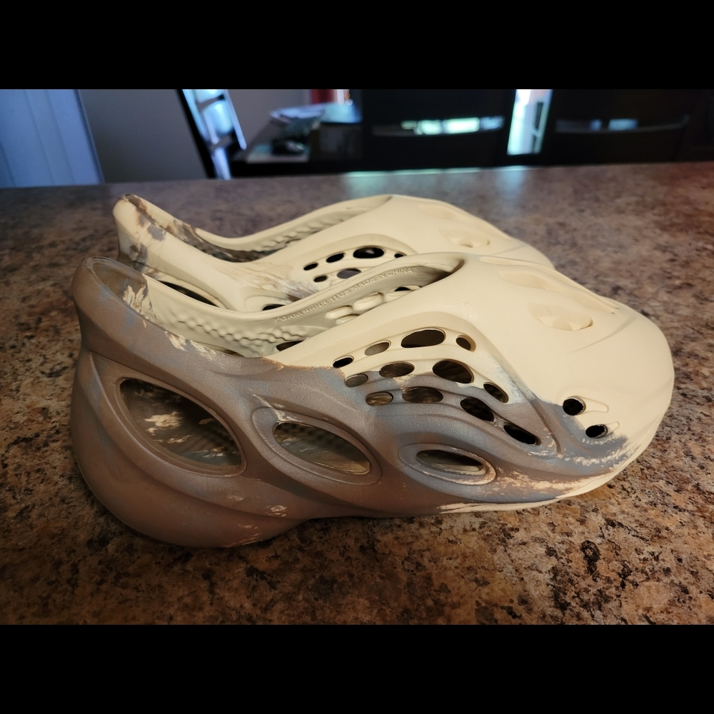 SOLD - Yeezy Foam Runners